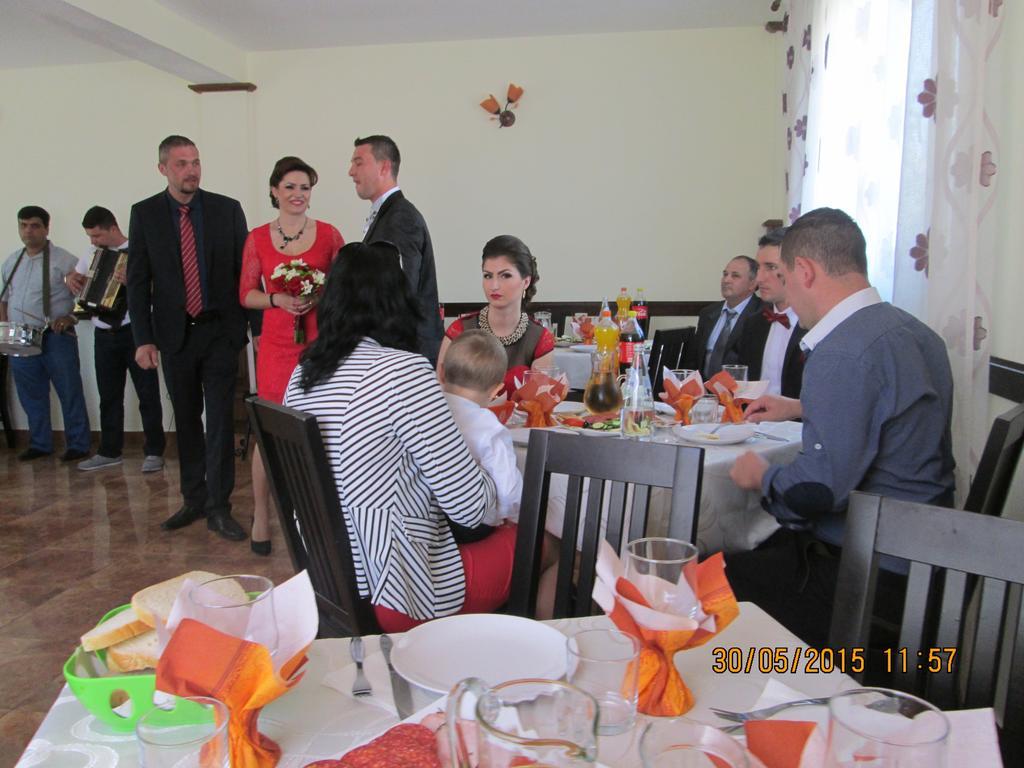 Pensiunea Ramona Tulcea Buitenkant foto